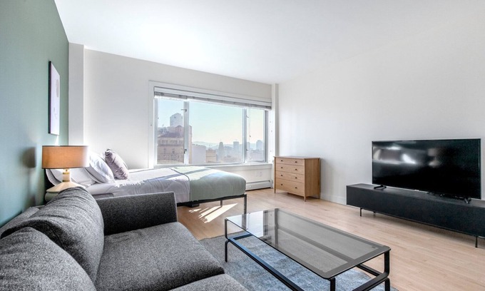 Lower Nob Hill Apartamento | Ideal Nob Hill Studio w/ Sauna, Gym, near Union Square, by Blueground