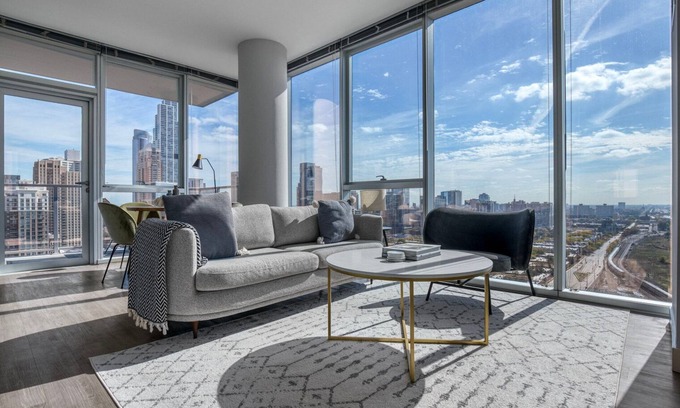 The Loop Apartamento | Ideal South Loop 2BR w/ Pool, Gym & Rooftop, nr L, by Blueground