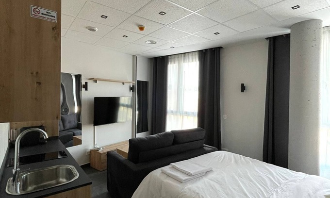 Parla Apartamento | Estudio Ideal: Entre Madrid, Toledo y Parque Warner 4.4
