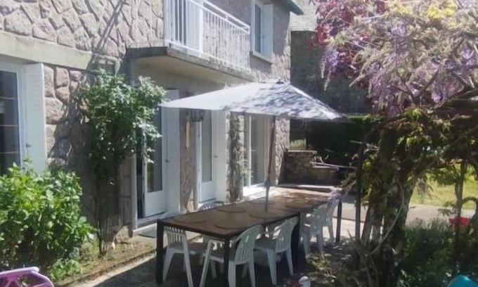 Saint-Yrieix-le-Dejalat Casa | Ideal vacation home for families and friends