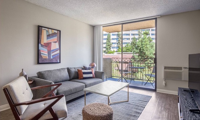 Westwood Apartamento | Ideal Westwood 1BR w/ Gym, nr. UCLA/Medical Center by Blueground