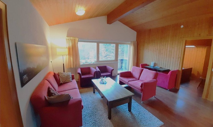 Tschagguns Apartamento | Ideale Ferienwohnung für Familien mit 5 Schlafzimmer und 2 Wohnzimmer