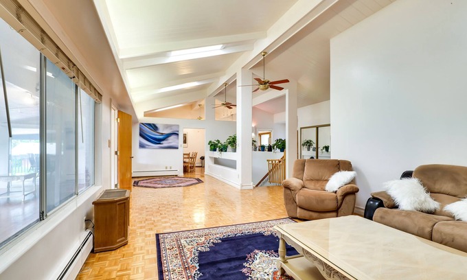 Southeast Colorado Springs Casa | Ideally located home overlooking mountain & golf views - two primary bedrooms