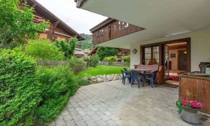 Saanen Apartamento | Piso de planta baja idealmente ubicado en el centro de Saanen