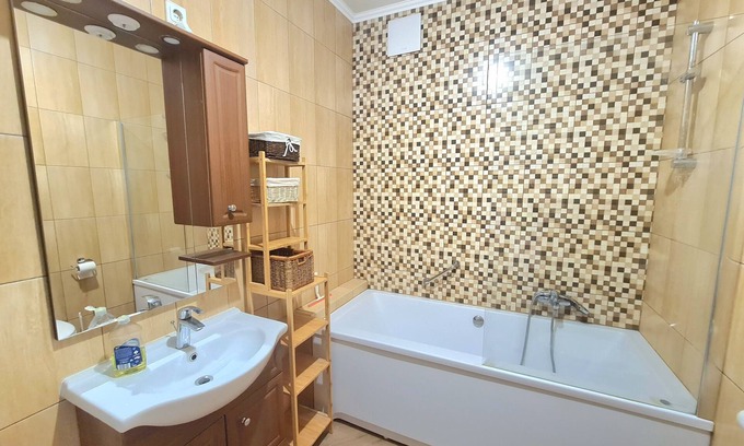 Budavar Apartamento | Idyllic Apartment w/ a Private Patio and Huge Communal Garden! (Pet-Friendly)