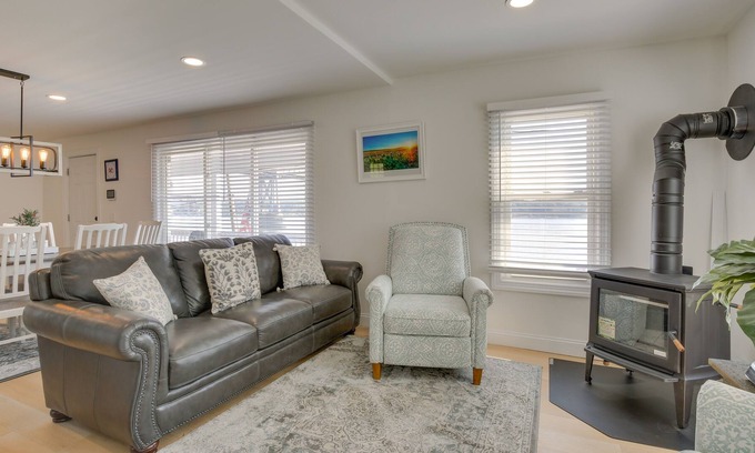 Poughkeepsie Casa | Idyllic Home on the Hudson w/ Updated Interior!