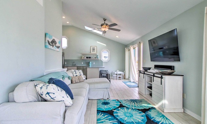 South Bethany Casa | Idyllic South Bethany Home w/ Private Beach Access
