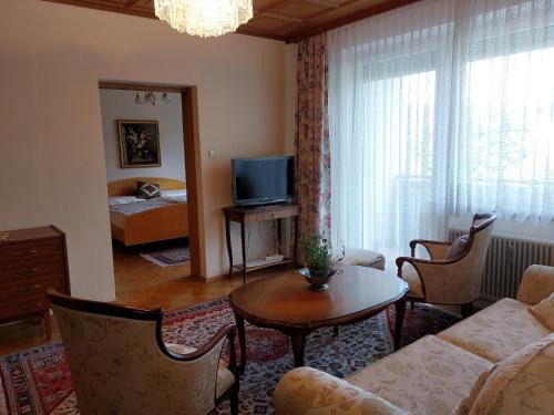 Judendorf-Strassengel Apartamento | Idyllische Vorstadtwohnung mit direktem Parkblick