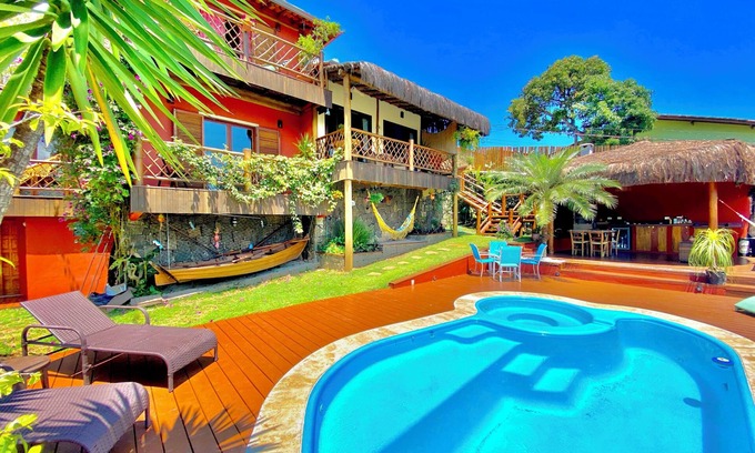 Veloso Casa | Casa rústica con piscina y spa: vista completa al mar
