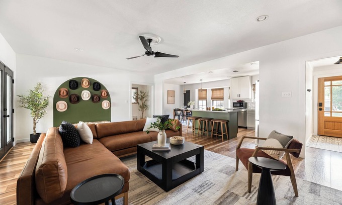 North Richland Hills Casa | IG-Worthy TX Oasis: Gated Pool + Fire Pit + Putt Putt + Game Room