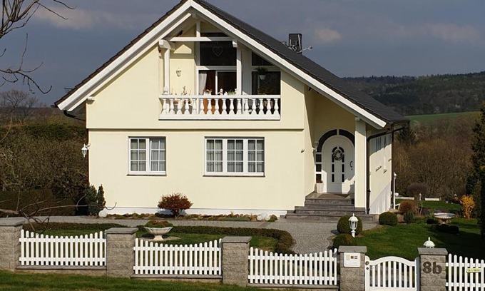 Meisdorf Apartamento | Ihre Auszeit am Golfplatz