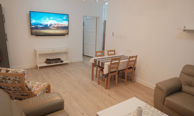 Riyadh Apartamento | Ikea style 2-bedroom with big kitchen & living room