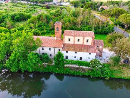 San Giuliano Terme Casa | - Il Casale Toscano - 1900mt from The Tower of Pisa - No Breakfast - Free Parking - No Air Conditioning but Fan - No Tv - No Frigde - ONLY SELF CHECK IN FROM 3 PM