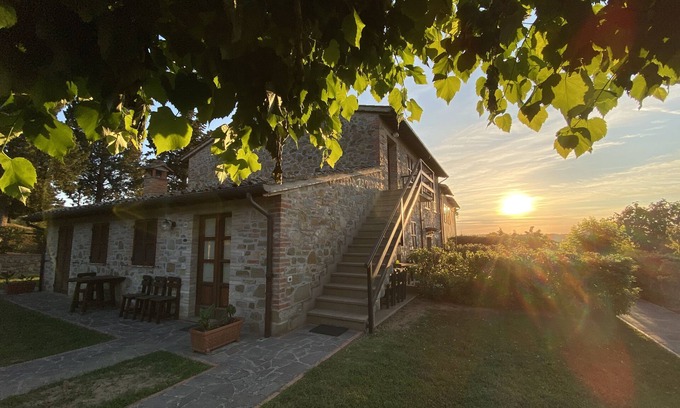 Paciano Apartamento | IDEAL VACACIONES El Granero