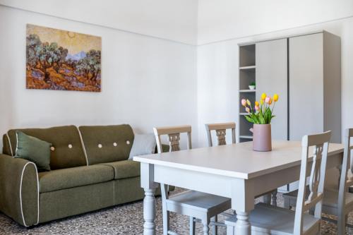 Montalbano Apartamento | IL GIARDINO DEL MANDARINO HOUSE