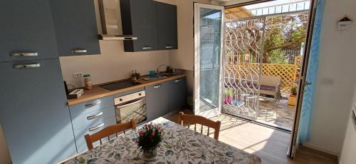 Quartiere XXVII Primavalle Apartamento | Il giardino dell'Eden 10 - Alloggio Turistico di Barbara C