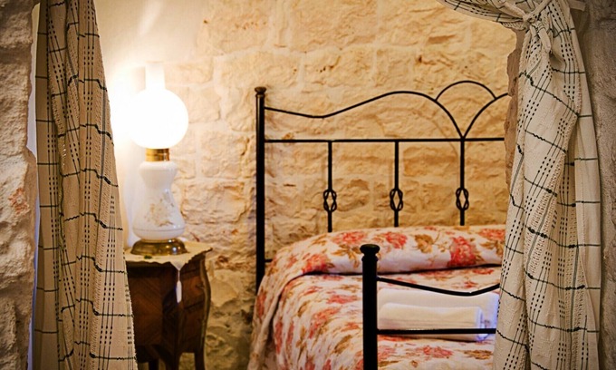 Martina Franca Casa | Il Panoramico: trullo house from the 1800s with a view of the vineyard and the Valle d'Itria