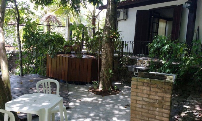 Pereque Chalet De Esquí | Ilhabela Chalet 100m de la playa, cerca del pueblo - 1 suite