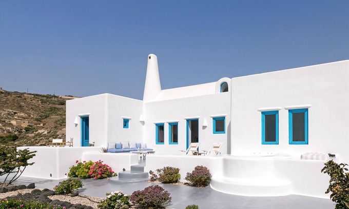 Akrotiri Villa | Villa privada excepcional para vacaciones relajantes y tranquilas con impresionantes vistas
