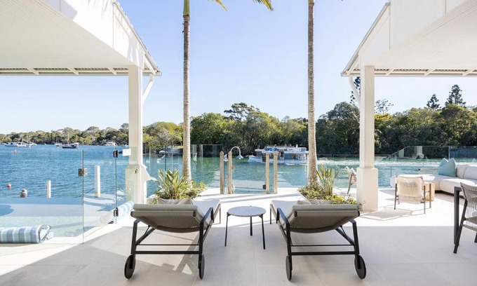 Noosa Heads Casa | Iluka, Luxurious Riverfront Retreat