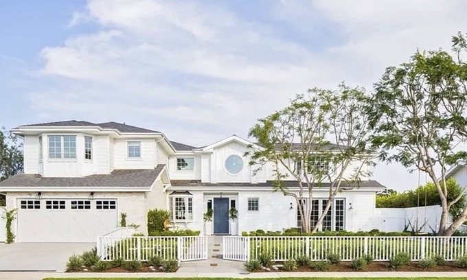Mariners Casa | Immaculate 4-bedroom house with pool in beautiful Newport Beach