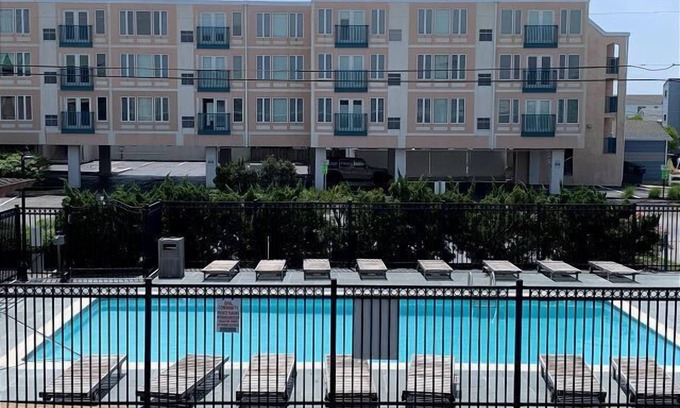 Dewey Beach Casa | Immaculate and modern condo at the centrally located Opal Condos in Dewey Beach