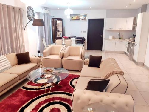 East Legon Apartamento | Immaculate Beauty Gem-5 Star Location- Pools - Gym