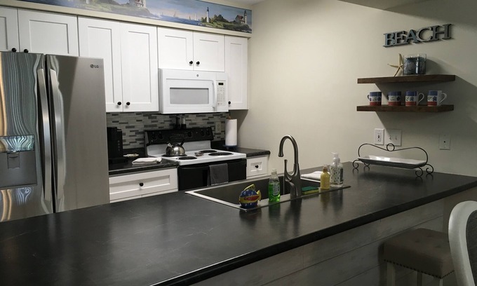 Waterford Plantation Condominio | Immaculate Myrtle Beach 3-Bedroom Condo w/ Pool, Golf and Tanger Factory Outlets