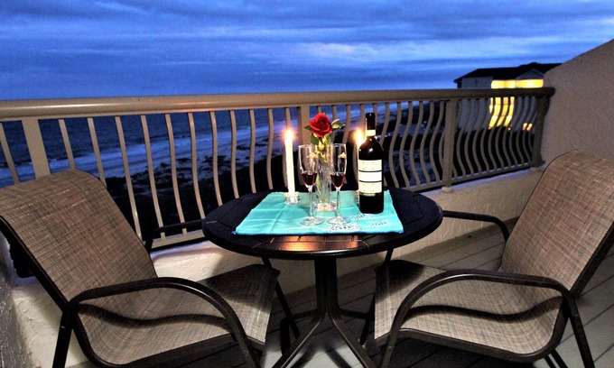 Fernandina Beach Condominio | Inmaculado condominio frente al mar a pasos de la playa!