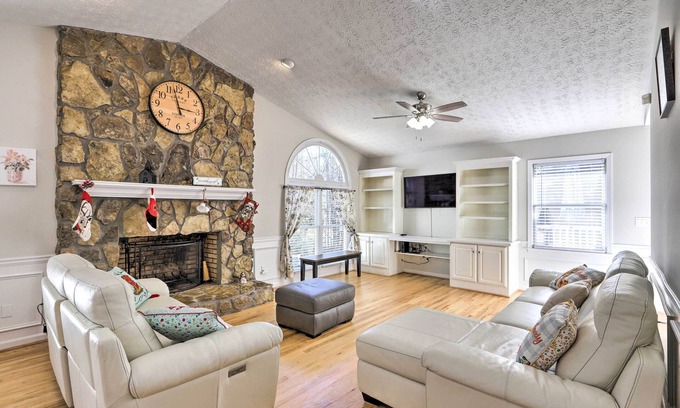 Suwanee Casa | Immaculate Suwanee House w/ Pool & Game Room!