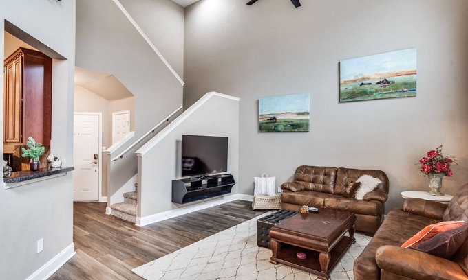 Pasquinellis Parker Estates Casa | Inmaculada Villa de ciudad del oeste de Plano
