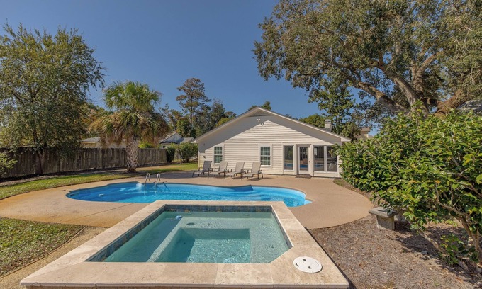 Demere Park Casa | Immaculate 4 bed/3.5 bath Home with Private Pool