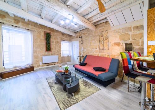 Saint-Gilles Apartamento | Immeuble 3 Apparts Centre historique St Gilles MaisoncarreeConciergerie