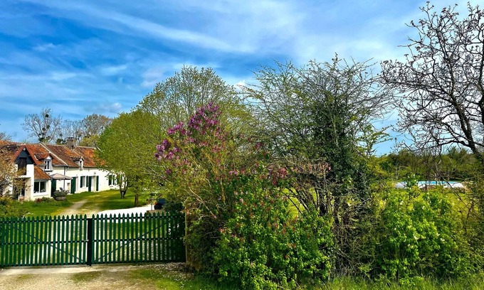 Sainte-Gemme Cabaña | Impeccable 2-Bed Cottage in Sainte-Gemme