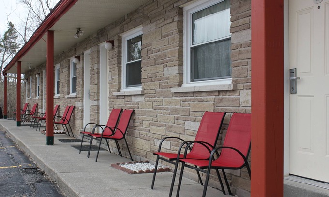 Gananoque Hotel | IMPERIAL INN 1000 islands