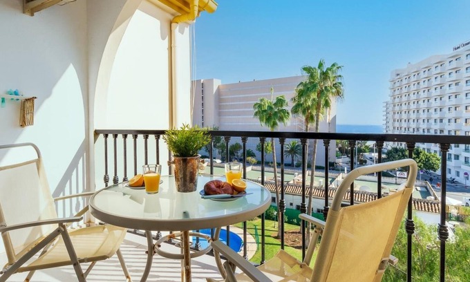 Carihuela Apartamento | Imperial Puerto 4B- Terraza, Piscina, a 200 m de la playa, Vistas al Mar