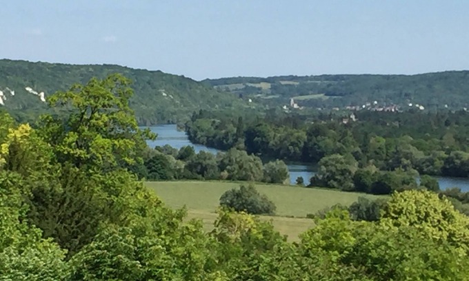 La Roche-Guyon Casa | Impressionist artist's house on the GR2