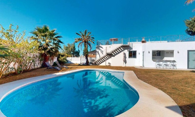New Golden Mile Chalet De Esquí | Impresionante villa de 4 dormitorios en Atalaya Isdabe