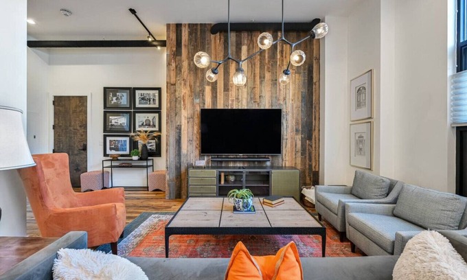 Downtown Asheville Apartamento | Impressive City Center Condo with EV Outlet