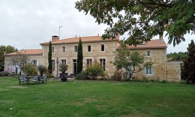 Vendays-Montalivet Casa | In a character property, 6-person gîte ideal for families.