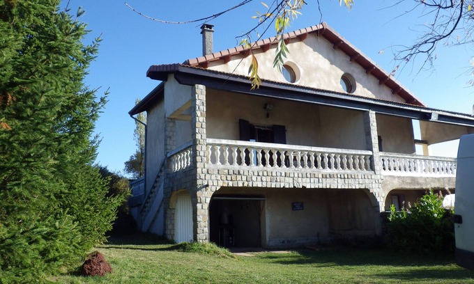 Coucouron Casa | en un marco de paz una casa con todas las comodidades aguarda vista panorámica