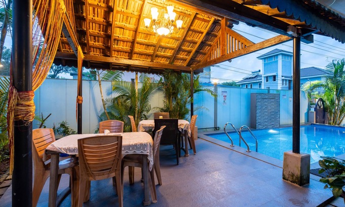 Parra Apartamento | Homestay in Assagaon in a 2 bedroom apartment with a pool