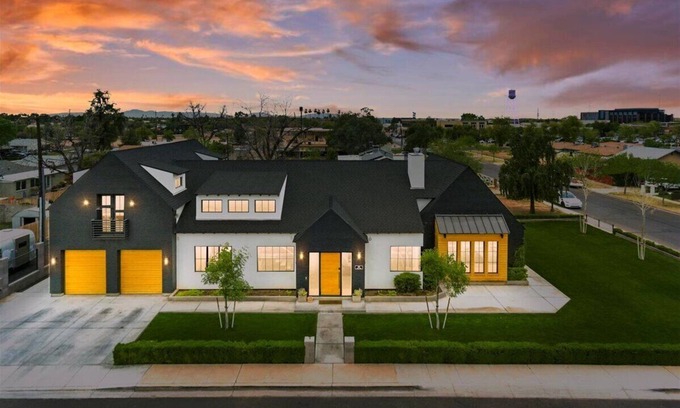 Gilbert Casa | IN DT Gilbert - 4500 Sqft Luxury Estate w/ Casita