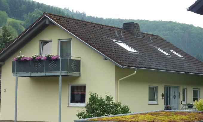 Untermunstertal Apartamento | En Münsteral: Apartamento 4 * amueblado de alta calidad de 64 m² para 2 personas.