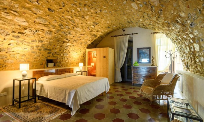 Marone Casa | In Riva al Lago di Iseo Residenza LOFT