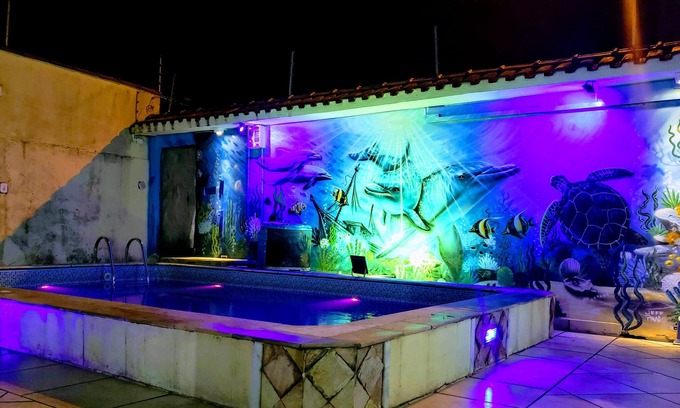 Centro Casa | En el centro Piscina climatizada C / Wi-fi wathapp 013992047919 (asociado en la tarjeta)