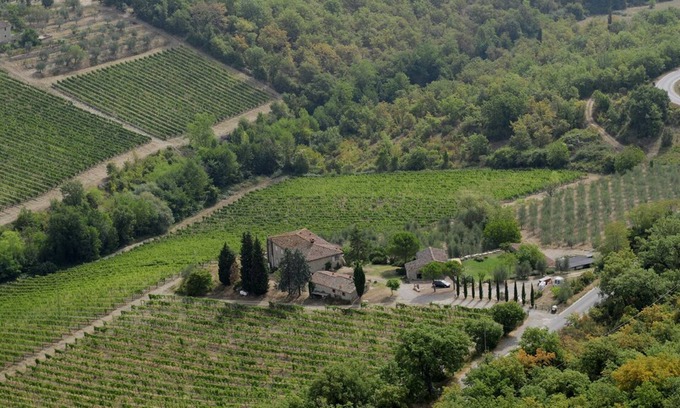 Radda in Chianti Casa | En el corazón de Chianti: vista sobre el valle, relajación y arte, vino y sol.
