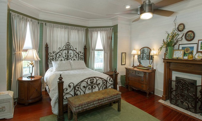 Historic Downtown Apalachicola Casa | Suite verde con envidia en la majestuosa joya de Apalachicola