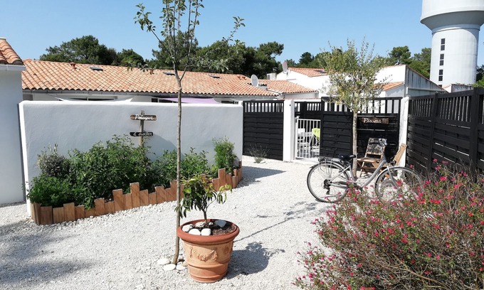 Rivedoux-Plage Cabaña | En el corazón del bosque de pinos, cabaña para 4 personas, muy bien equipada.