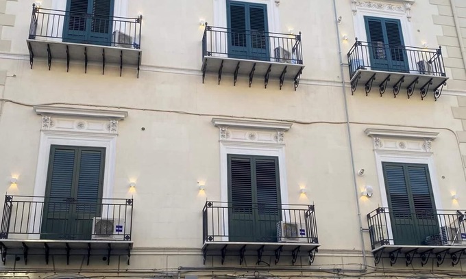 Palermo Cama Y Desayuno | In the heart of Palermo borbon home luxury room & spa